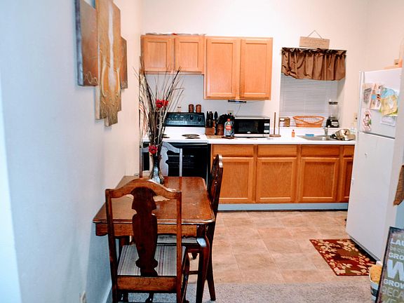 3rd image of 527 Monona St APT 103