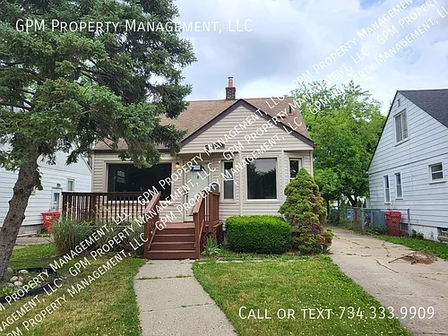 2745 Margaret St Photo 1