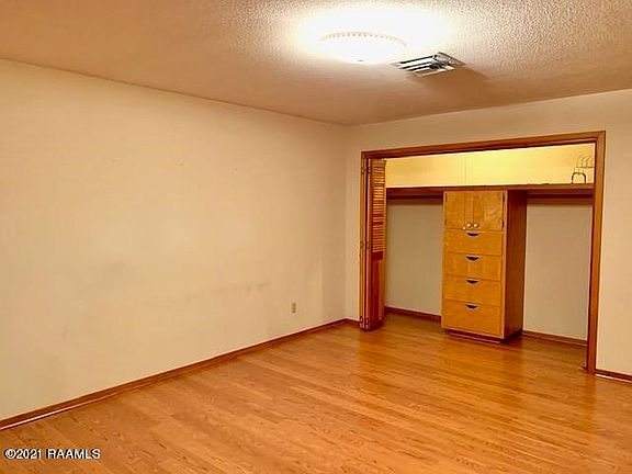 2nd image of 1341 W Gum Ave
