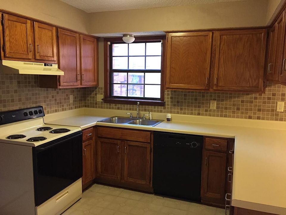 1st image of 2086 Crestway Dr