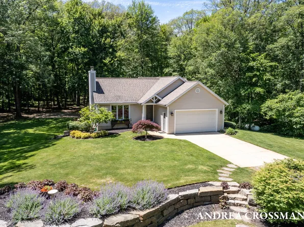 12517 124th Ave, Grand Haven, MI 49417