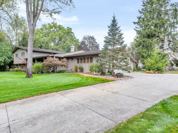 5034 Brookside Dr, Jackson, MI 49203