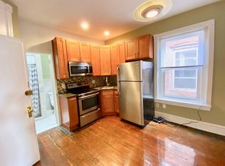 220A Buckingham Pl #3F, Philadelphia, PA 19104