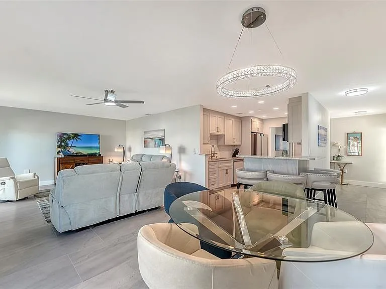 131 Whispering Sands Cir #V-33 — Photo 9