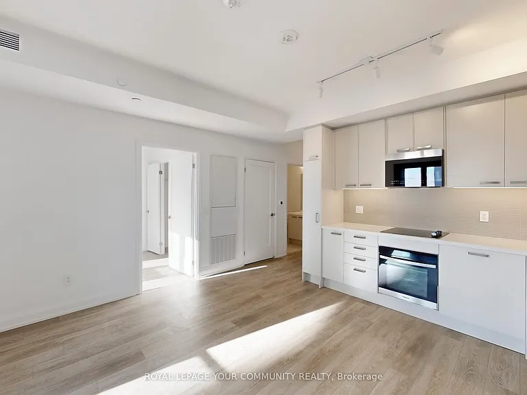 20 Soudan Ave #2504 — Photo 8