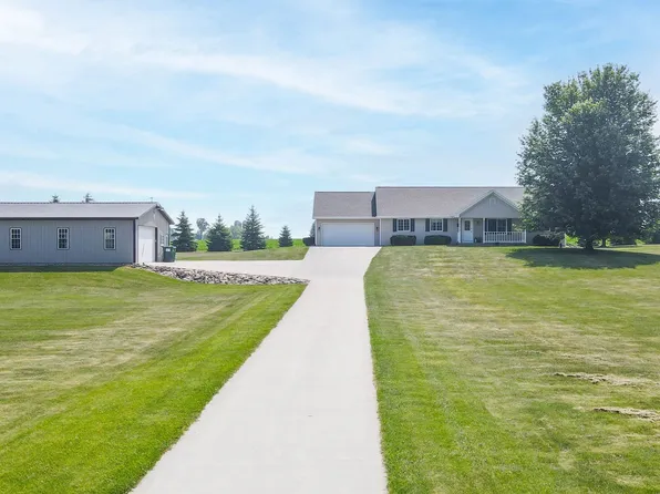 8464 County Road M, Larsen, WI 54947
