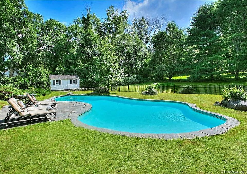 2nd image of 202 Georgetown Rd