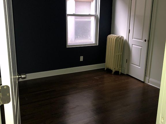 3rd image of 4451 W Wrightwood Ave