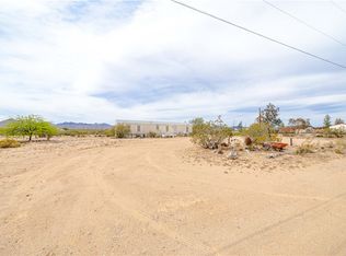 533 S Davis Rd, Golden Valley, AZ 86413