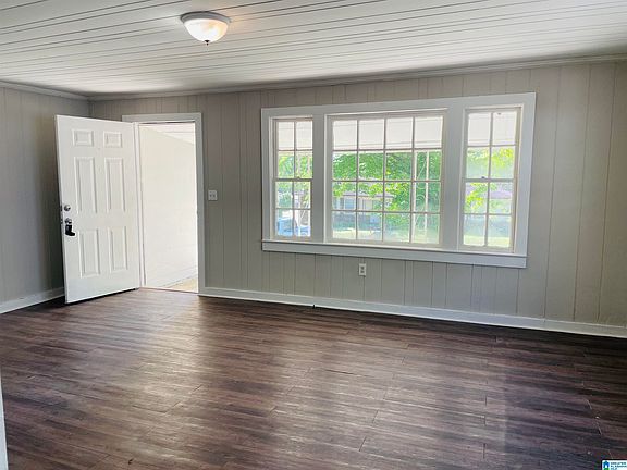 4th image of 308 6th Ave E