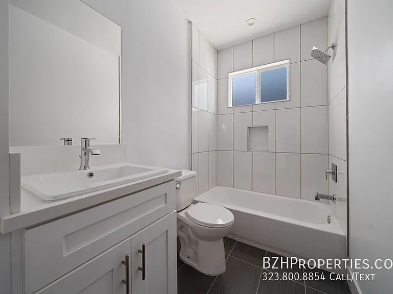 6338 Beck Ave #1/2 — Photo 14