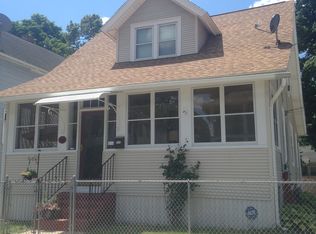 88 Monrovia St, Springfield, MA 01104