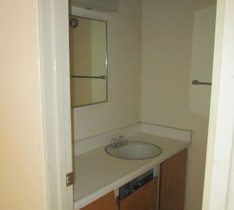 3rd image of 215 E Avenue I