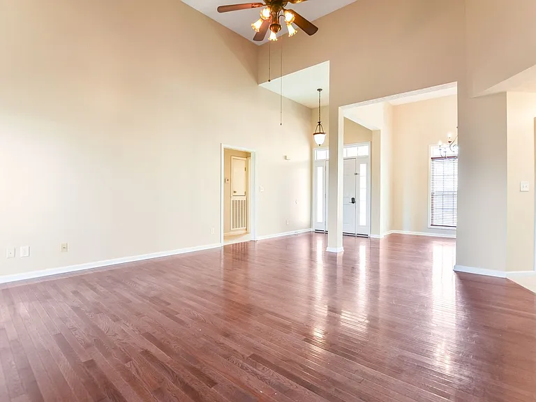 3886 Stella Dr — Photo 8
