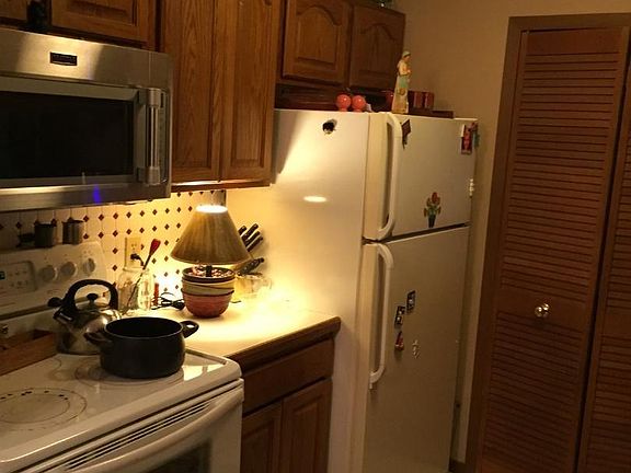 4th image of 8655 Scenicview Dr #E101