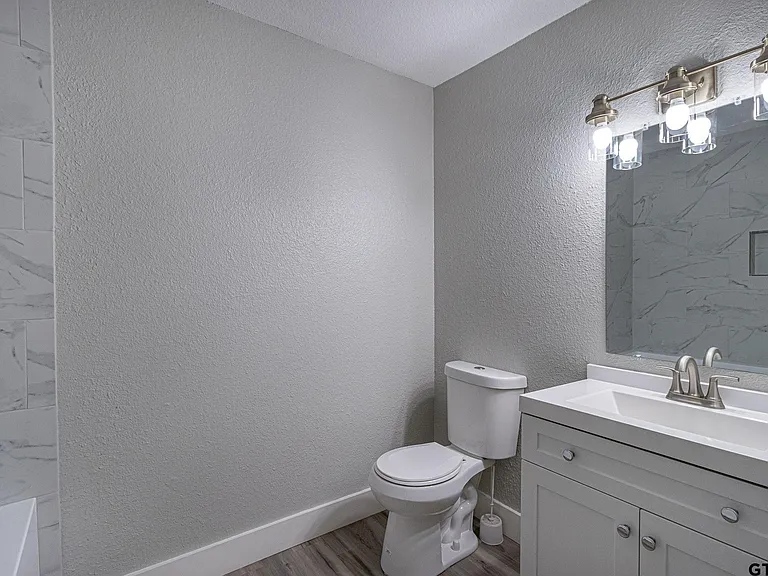 9951 FM 346 E — Photo 11