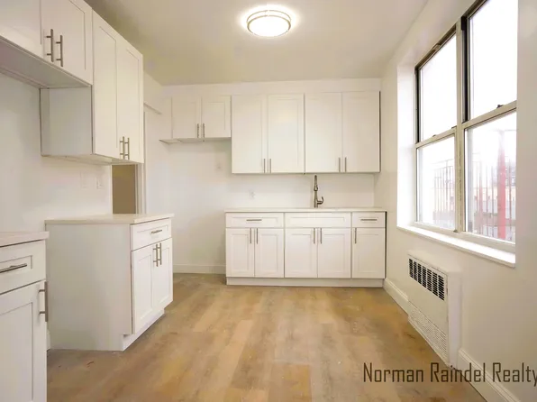 117-12 Ocean Pm image 4 of 40