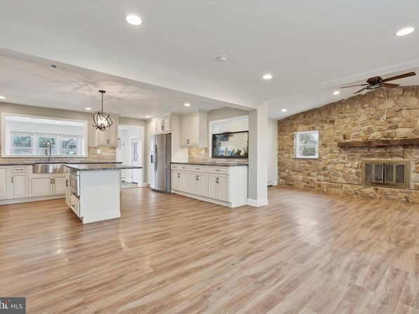 1833 Norristown Rd, Maple Glen, PA 19002