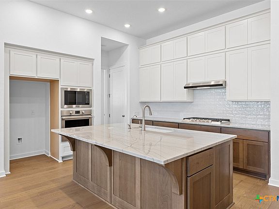 2nd image of 121 Ribera Dr