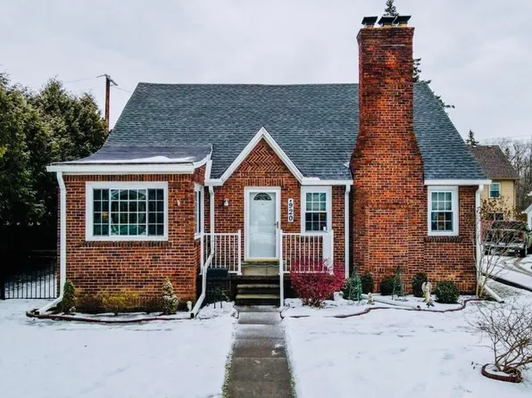 920 Clinton Ave, Saint Clair, MI 48079