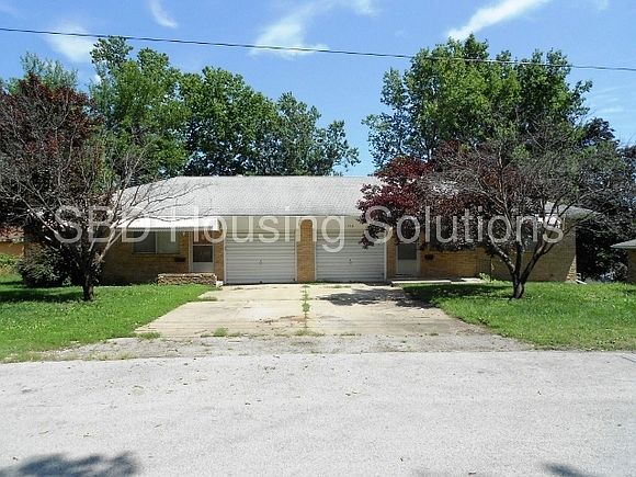 1st image of 105 S Crescent Ave