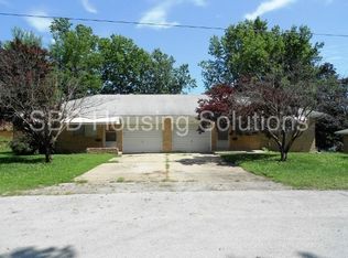 105 S Crescent Ave, Independence, MO 64053