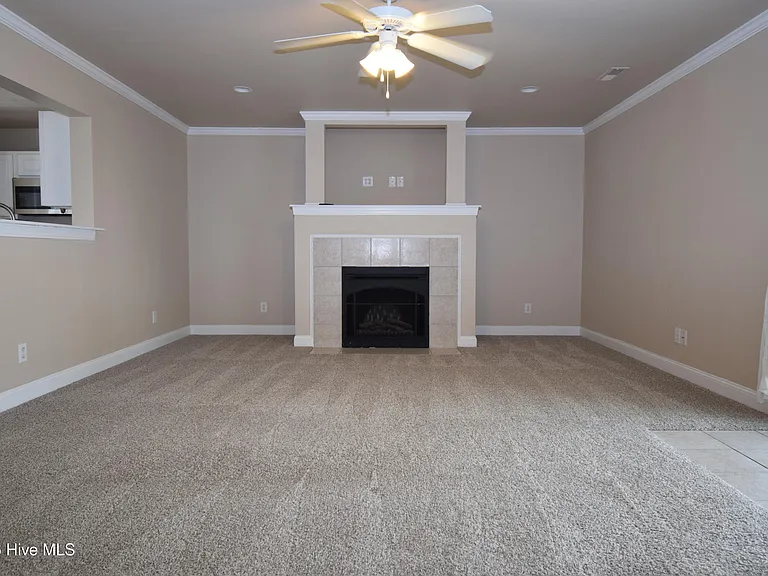 4009 Lucerne Ct #A — Photo 2