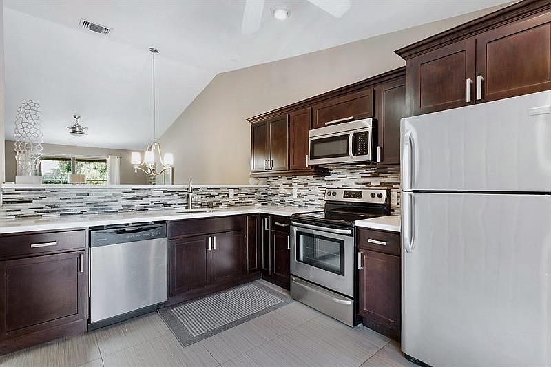 1st image of 13115 Belhaven Ct APT 28