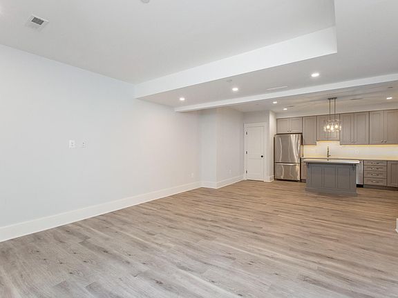 5th image of 4615 Harling Ln