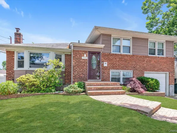 2832 Court Street, North Bellmore, NY 11710
