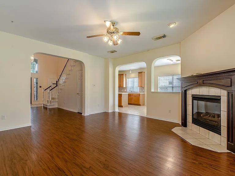 2123 Hill Canyon Ct — Photo 7