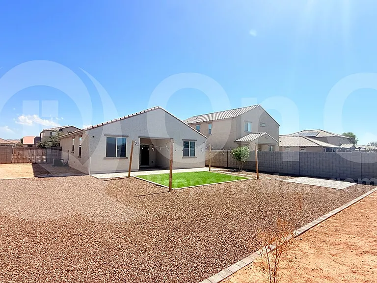 1636 E Jardin Pl — Photo 26