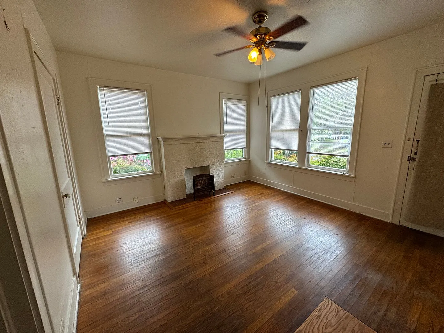 Charming 1 Bedroom Apartment in Highland — Photo 4