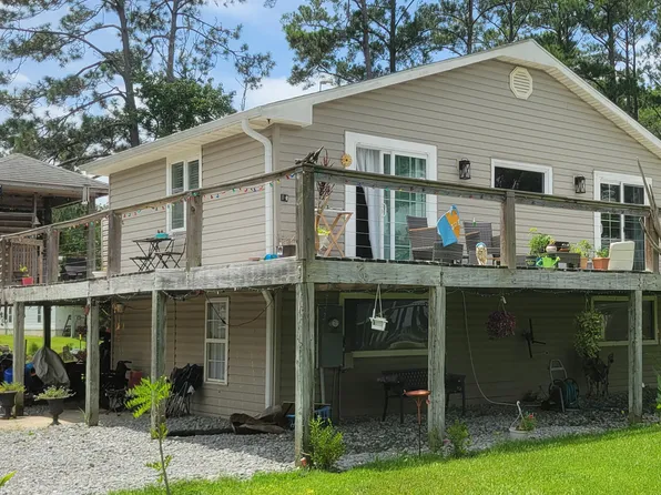 174 S River Drive, Beaufort, NC 28516