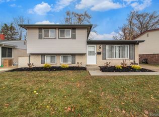 23416 Haig St, Taylor, MI 48180