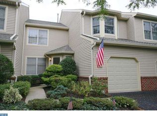 153 Pine Crest Ln, Lansdale, PA