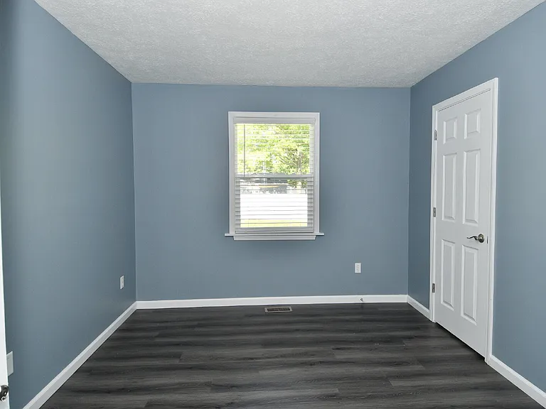 7826 Five Points Rd — Photo 12