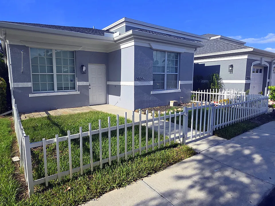 3829 Schoolhouse Rd E #1