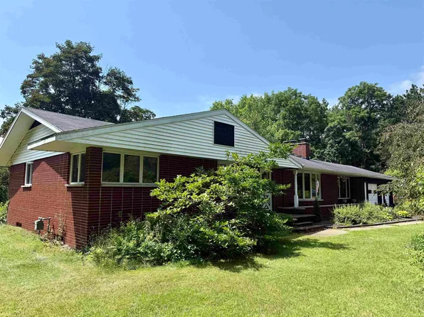 W6765 Lake Dr, Shawano, WI 54166