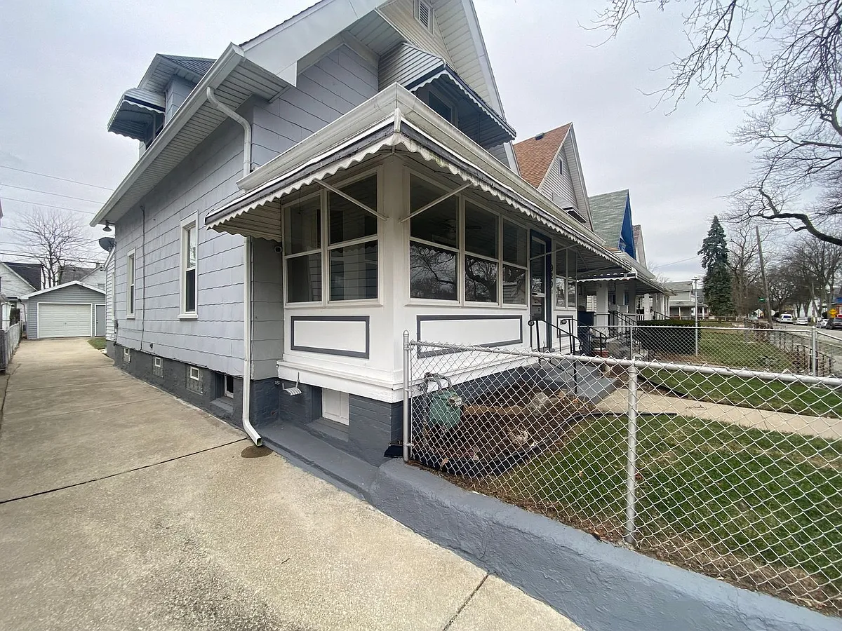 Building Photo - 929 Norwood Ave