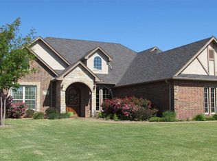 5024 Deerfield Ave, Enid, OK 73703