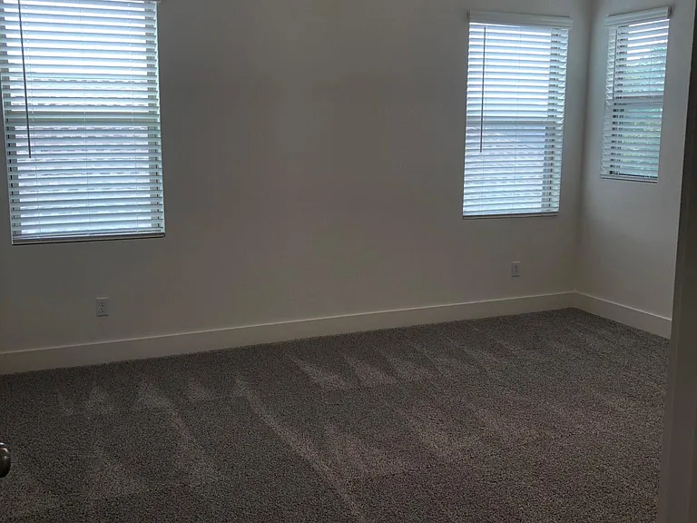 2313 Upchurch St — Photo 15