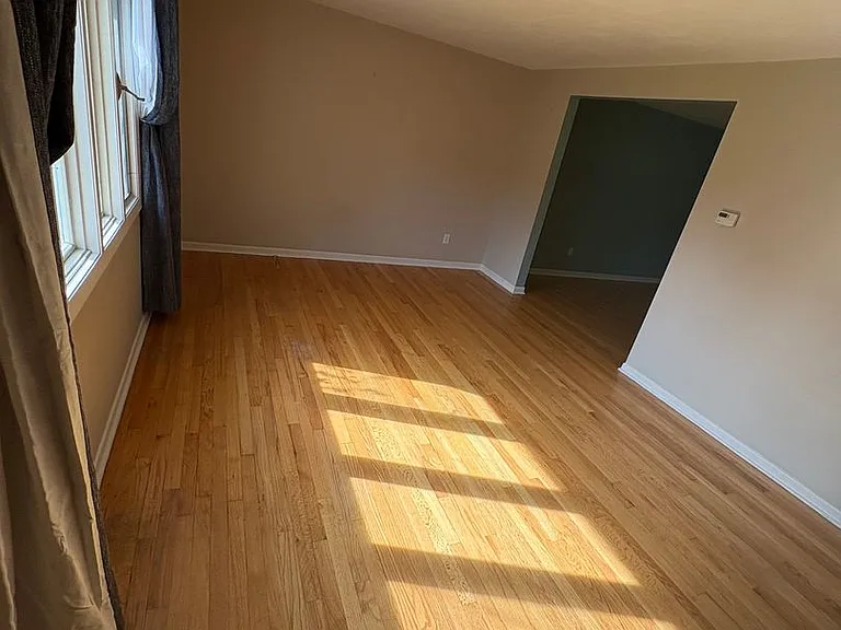 5250 Longridge Rd — Photo 7