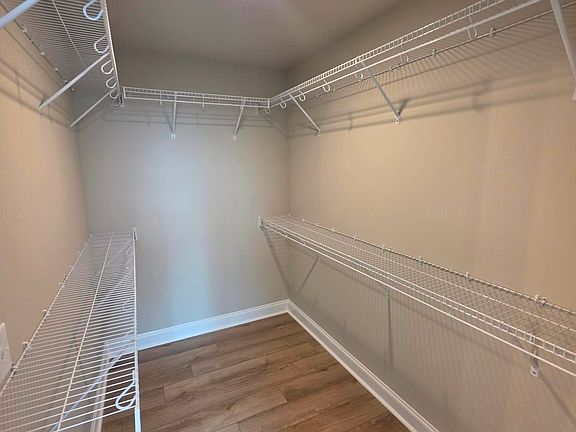 2nd image of 729 Harbin Dr