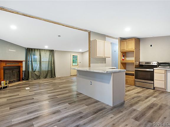 5th image of 89 Ten Oaks Dr