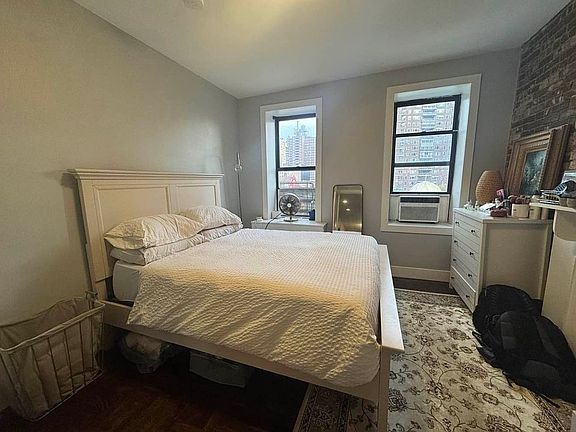 5th image of 237 9th Ave APT 4A