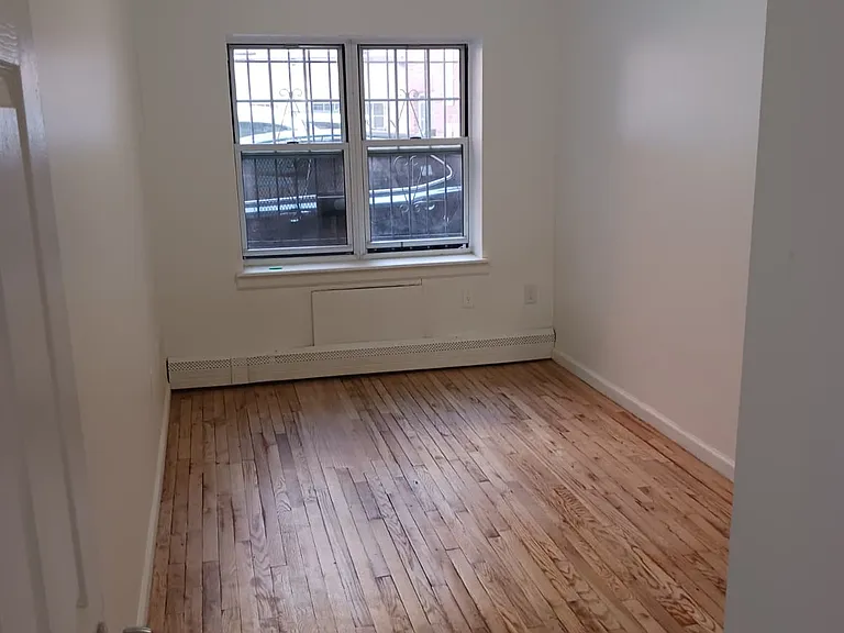 1349 Franklin Ave #1C — Photo 9