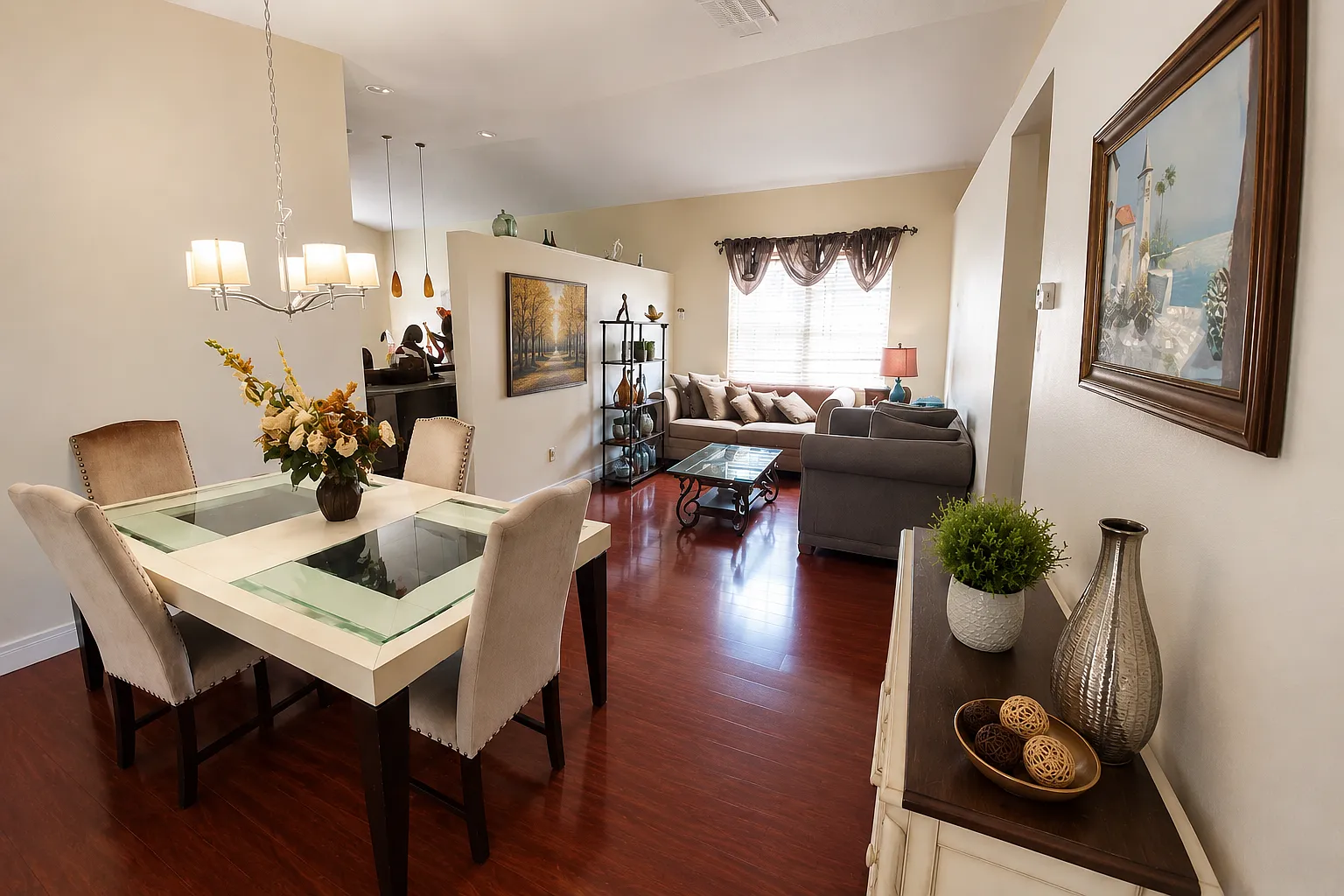 4 bed, 1672 sqft, $4,900 — Photo 2
