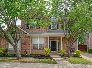 8912 Crescent Ct, Irving, TX 75063
