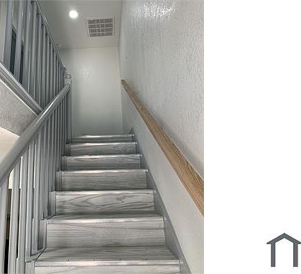 3rd image of 4620 San Jacinto St #D